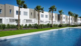 Town House for sale in Estepona, 352,000 €