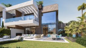 4 bedrooms villa in Los Monteros for sale