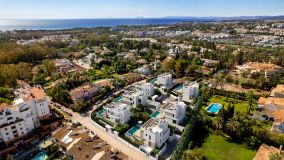 Villa de 4 dormitorios en Atalaya, Estepona!