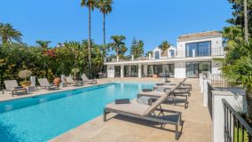 Villa for sale in Nueva Andalucia, Marbella