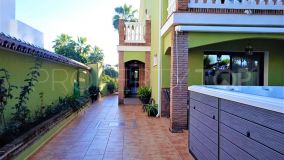 Villa en venta en Nueva Andalucia, 720.000 €