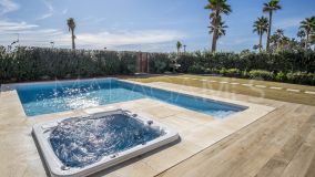 Villa en venta en Bahía del Velerín, Estepona Este