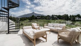 Andalusian Town-House with Idyllic Golf and Mountain Views.