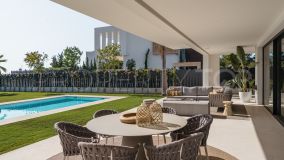 Villa con 5 dormitorios en venta en Lomas del Virrey