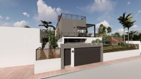 Villa for sale in Valle Romano, Estepona West