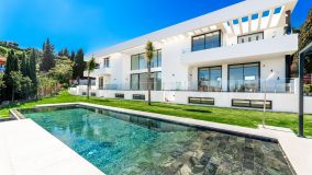 Villa for sale in Paraiso Alto, Benahavis