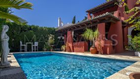 Villa for sale in Nueva Andalucia, Marbella