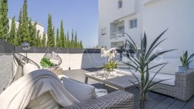 Markplanslägenhet for sale in Nueva Andalucia, Marbella