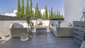 Markplanslägenhet for sale in Nueva Andalucia, Marbella