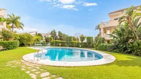 Appartement rez de chaussée for sale in El Paraiso, Estepona Est