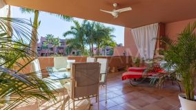 Wohnung zu verkaufen in Guadalmansa Playa, Estepona Ost