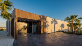 Villa for sale in La Alqueria, Benahavis