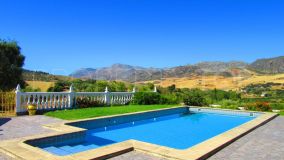 Stunning Chalet with amazing mountain views on 26 000 square meter plot in Ronda