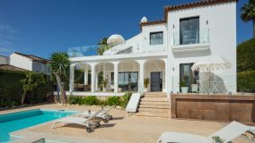 Comprar villa en Nueva Andalucía - Regiones de 4 dormitorios