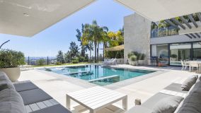 Villa for sale in La Alqueria, Benahavis