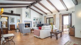 Villa for sale in Fuente del Espanto, Benahavis