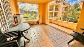 For sale Calahonda apartment with 3 bedrooms