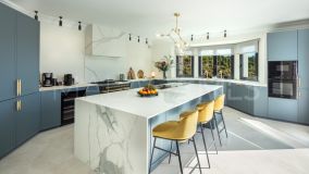 Villa for sale in El Madroñal, Benahavis