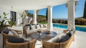 Villa for sale in El Madroñal, Benahavis