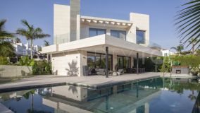 Villa for sale in Nueva Andalucia, 4,995,000 €