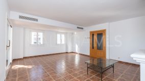 Maison de Ville for sale in New Golden Mile, Estepona Est