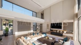 Villa for sale in El Madroñal, Benahavis