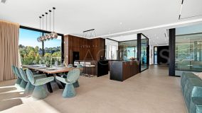 Villa for sale in El Madroñal, Benahavis