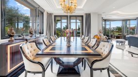 Villa for sale in La Alqueria, Mijas