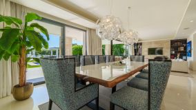 Villa en venta en Los Olivos, Nueva Andalucia