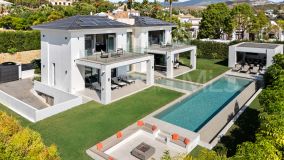 Villa for sale in La Quinta, Benahavis