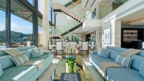 Villa for sale in El Madroñal, Benahavis