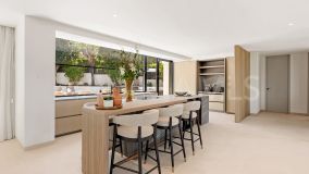 Villa for sale in Las Brisas, Nueva Andalucia