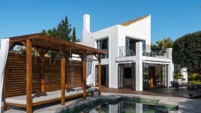 Villa for sale in Nueva Andalucia, Marbella