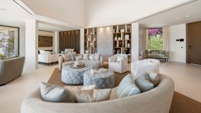Villa en venta en El Herrojo, Benahavis