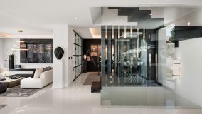 Villa for sale in Nueva Andalucia, Marbella