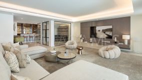 Villa en venta en El Madroñal, Benahavis