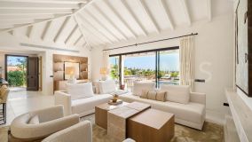Villa zu verkaufen in Los Naranjos, Nueva Andalucia