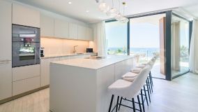 Apartment for sale in Bahía de Estepona, Estepona West