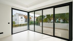 Villa for sale in Rio Verde, Marbella Golden Mile