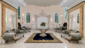 Villa for sale in Cascada de Camojan, Marbella Golden Mile
