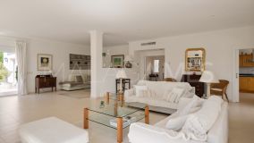 Villa zu verkaufen in El Herrojo, Benahavis