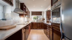 Villa for sale in Nueva Andalucia, Marbella