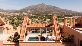 Duplex Penthouse for sale in Magna Marbella, Nueva Andalucia