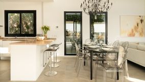 Villa for sale in Valle Romano, Estepona West