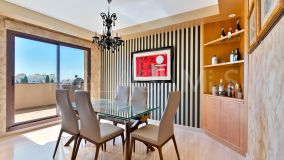 Ático en venta en Medina de Banús, Nueva Andalucia