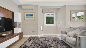 Villa for sale in El Paraiso, Estepona East