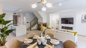 Radhus for sale in Azalea Beach, Marbella - Puerto Banus