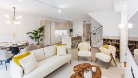 Radhus for sale in Azalea Beach, Marbella - Puerto Banus