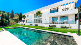 Villa for sale in Paraiso Alto, Benahavis