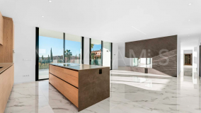 Villa for sale in Paraiso Alto, Benahavis